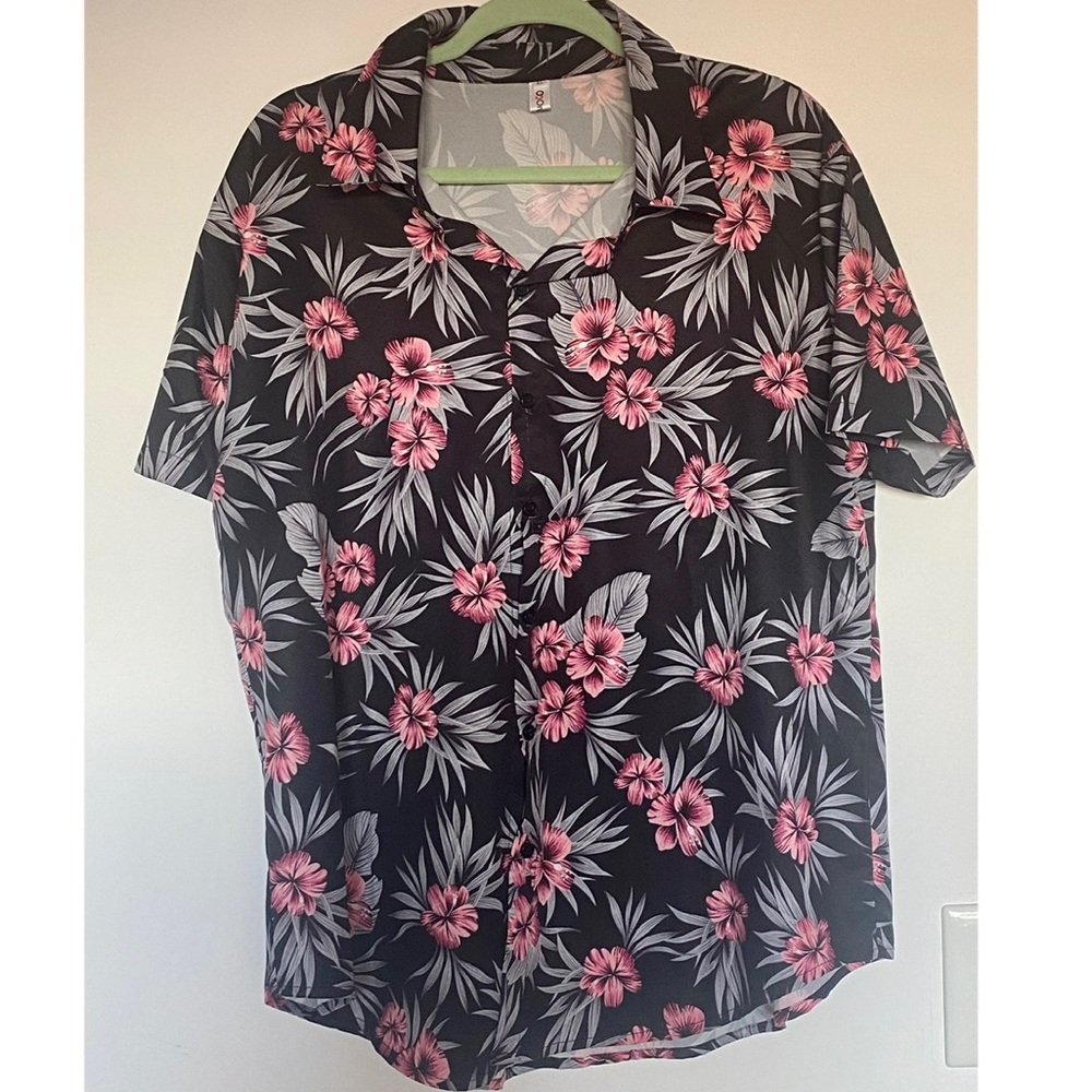 Nwot Hawaiian Button Down Shirt
